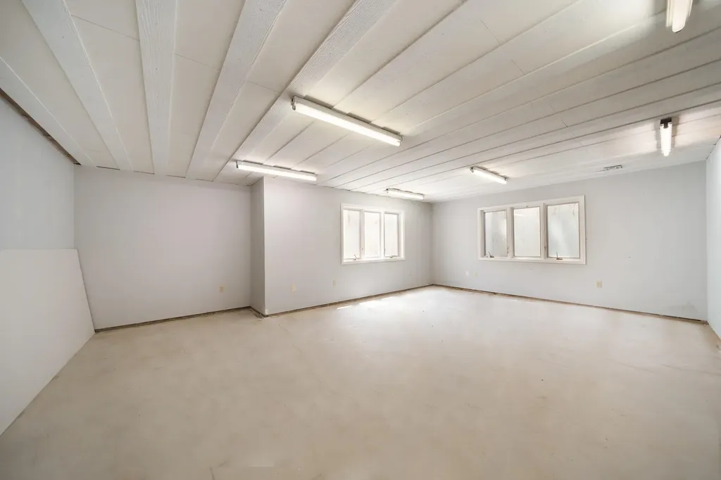 1837 N Mt Carmel Wichita KS 67203