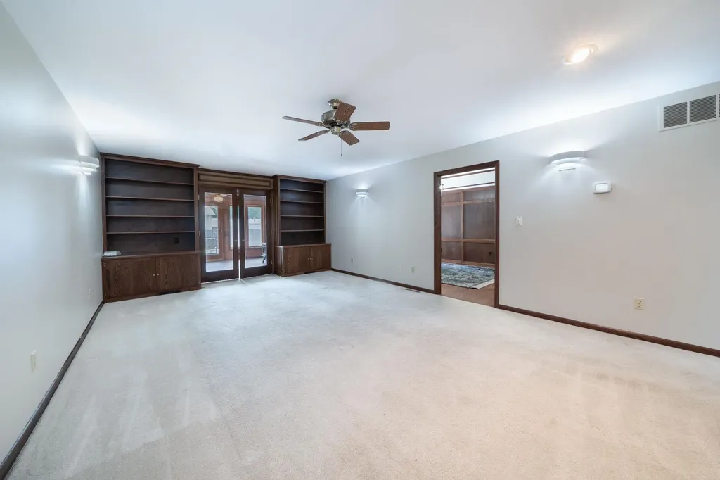 1837 N Mt Carmel Wichita KS 67203