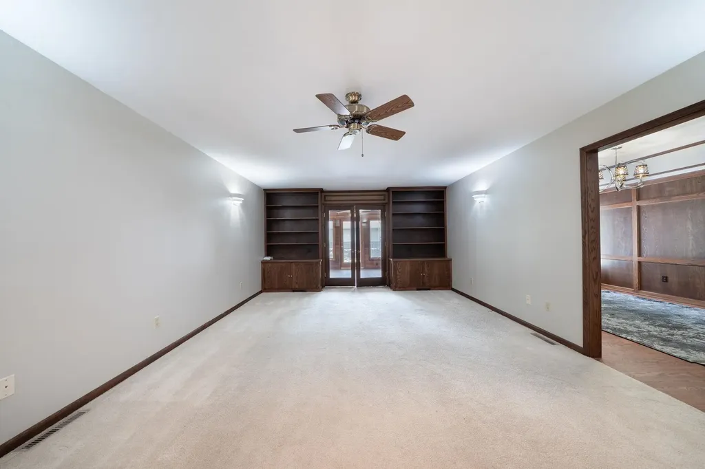 1837 N Mt Carmel Wichita KS 67203