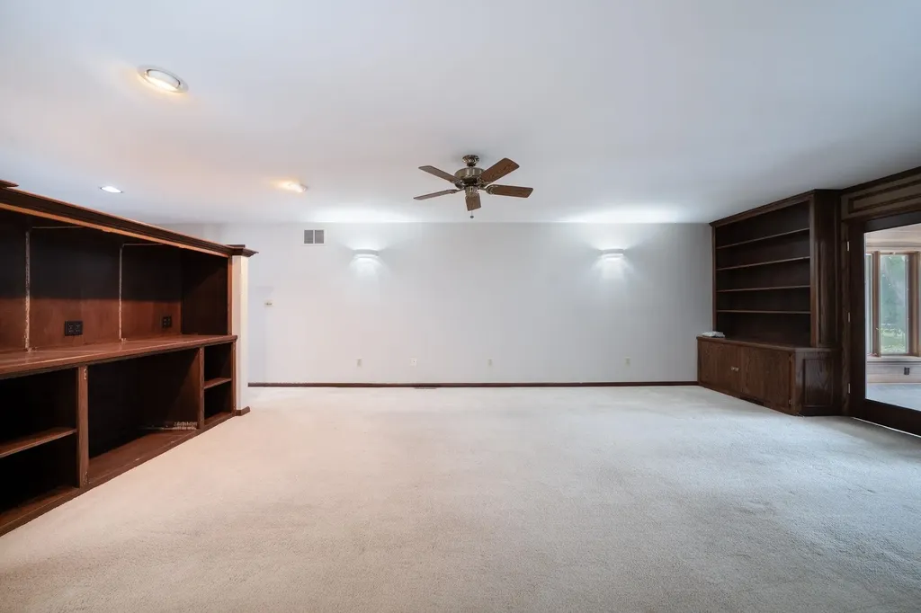 1837 N Mt Carmel Wichita KS 67203