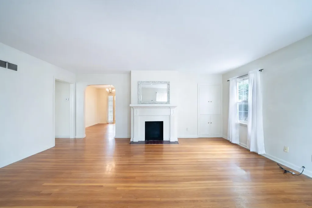 447 S Glendale Wichita KS 67218