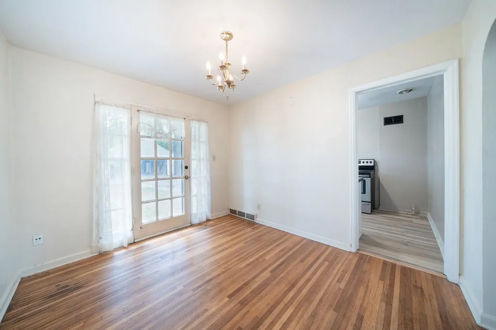447 S Glendale Wichita KS 67218