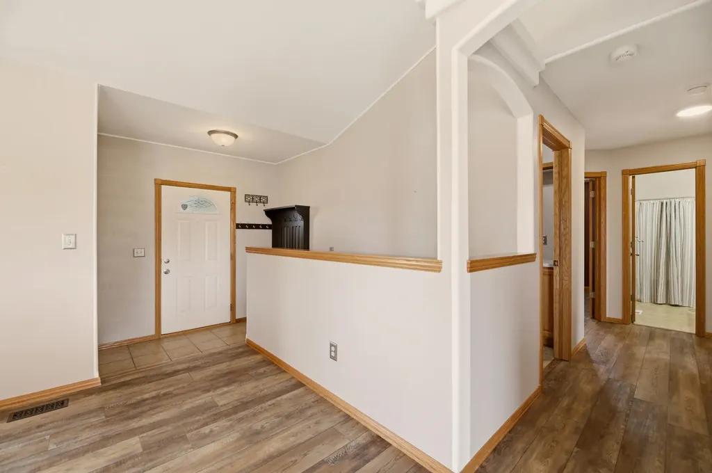 544 E 6th Avenue Cheney KS 67025