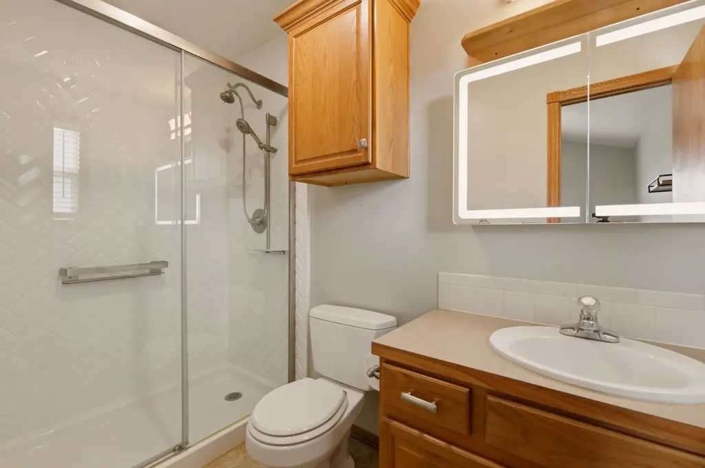 544 E 6th Avenue Cheney KS 67025