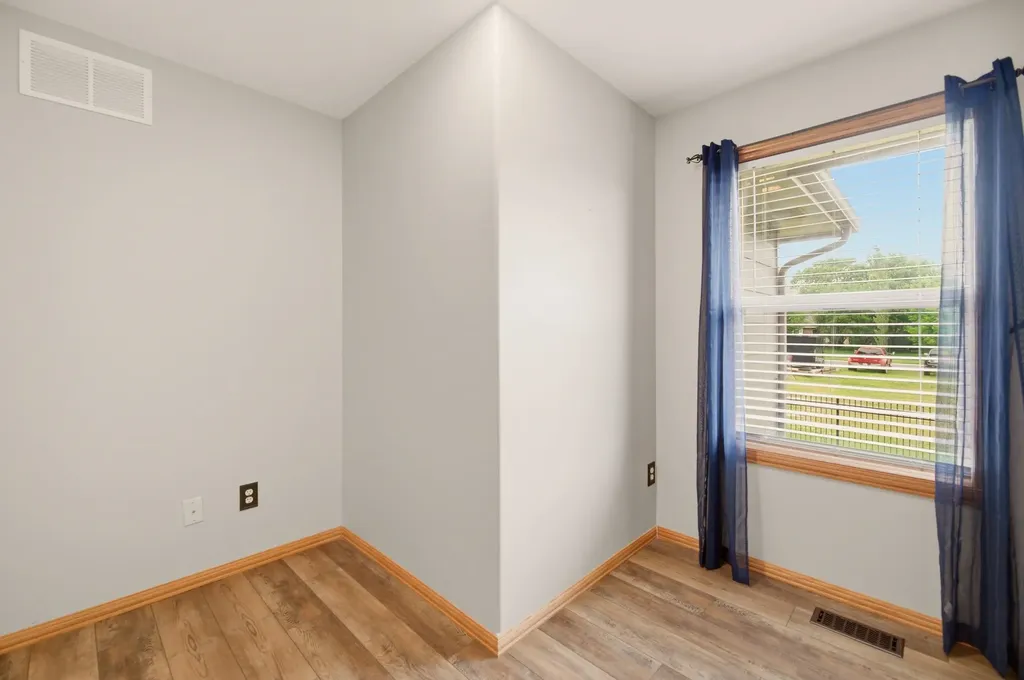 544 E 6th Avenue Cheney KS 67025