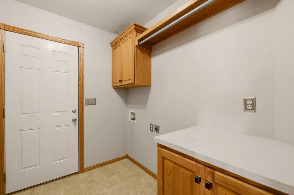 544 E 6th Avenue Cheney KS 67025