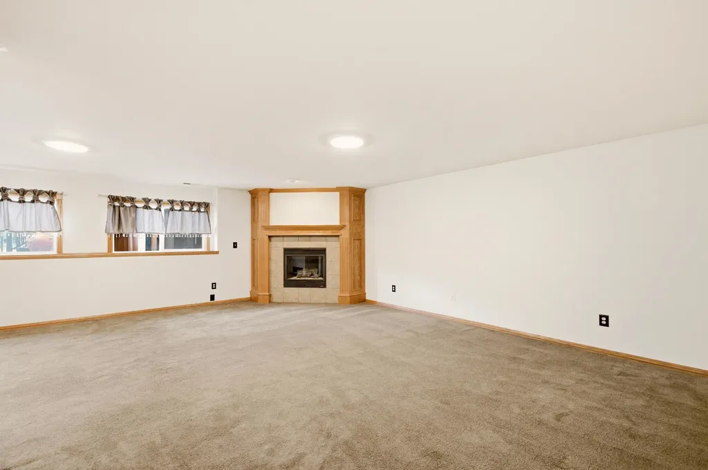 544 E 6th Avenue Cheney KS 67025