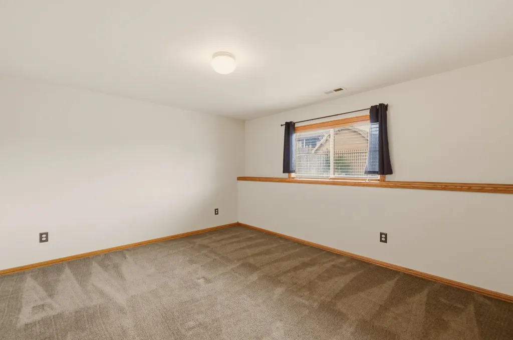 544 E 6th Avenue Cheney KS 67025