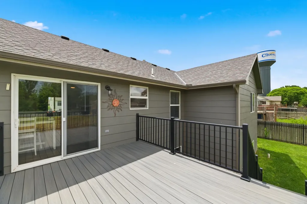 544 E 6th Avenue Cheney KS 67025