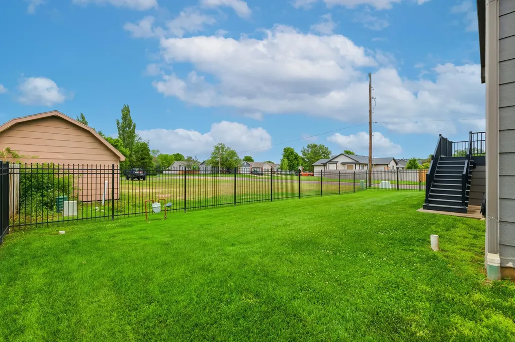 544 E 6th Avenue Cheney KS 67025