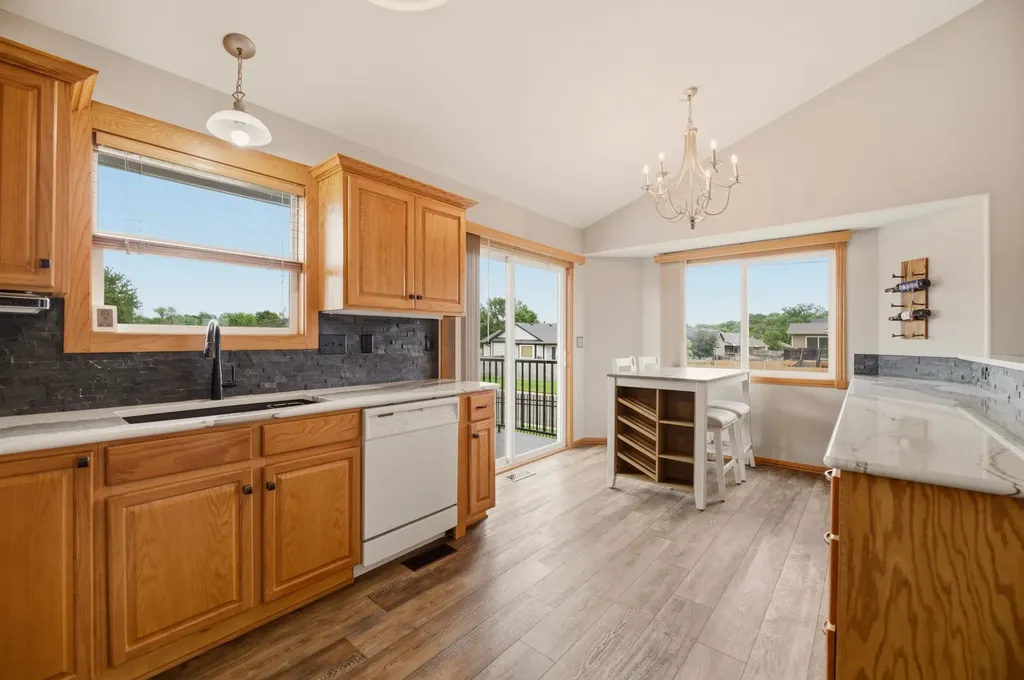 544 E 6th Avenue Cheney KS 67025