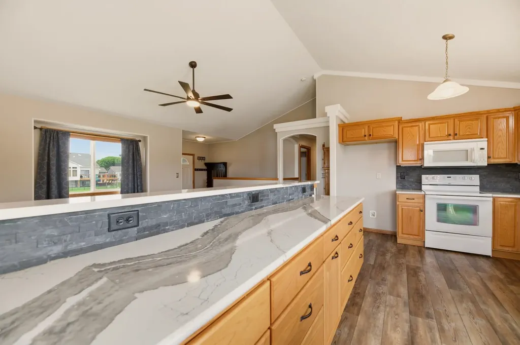 544 E 6th Avenue Cheney KS 67025