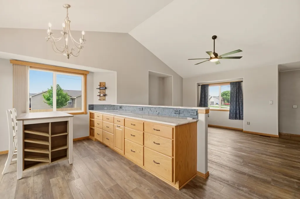 544 E 6th Avenue Cheney KS 67025