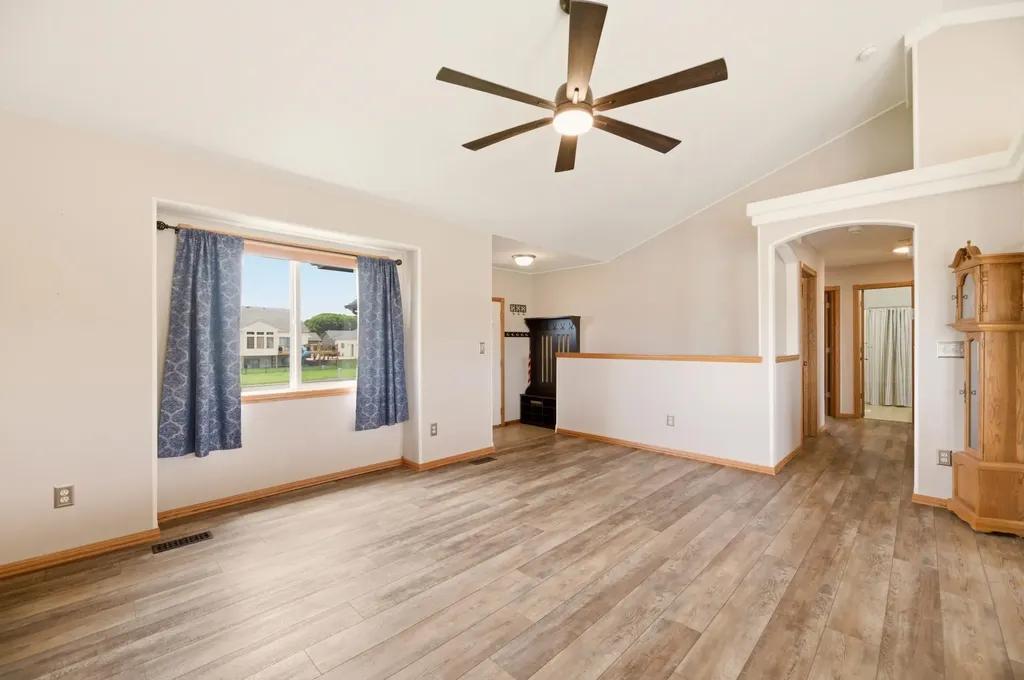 544 E 6th Avenue Cheney KS 67025