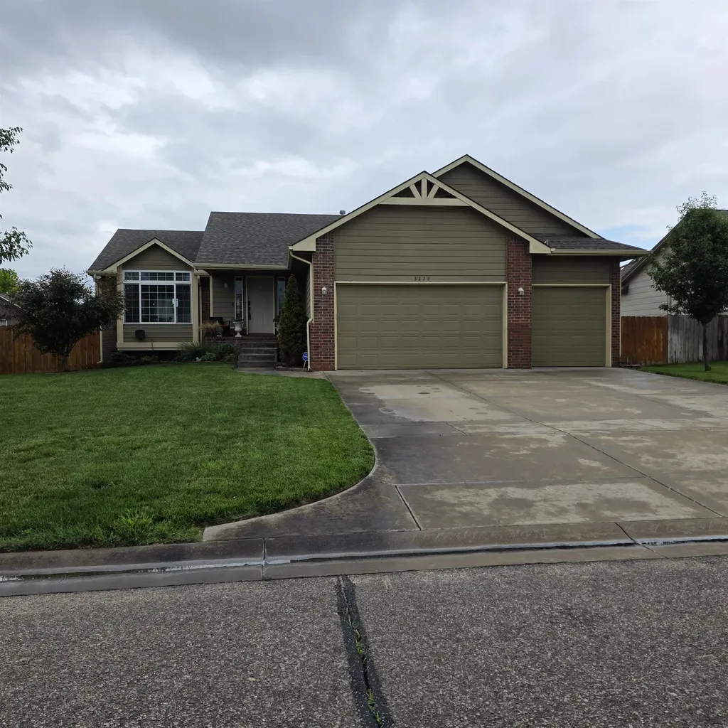 3227 S Blue Lake Court Wichita KS 67215