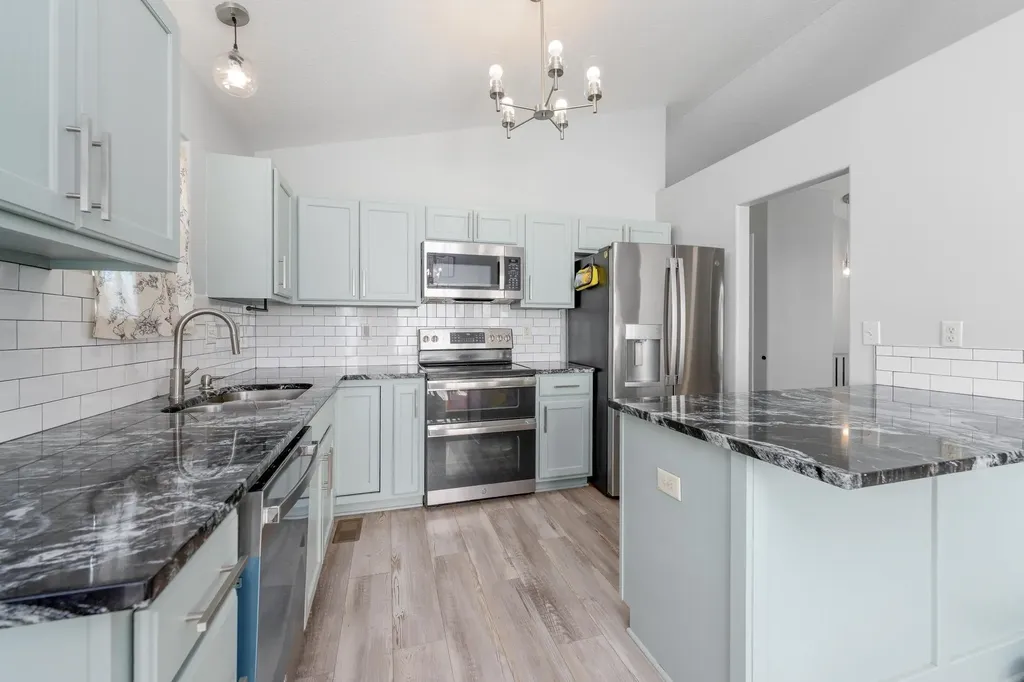 3227 S Blue Lake Court Wichita KS 67215