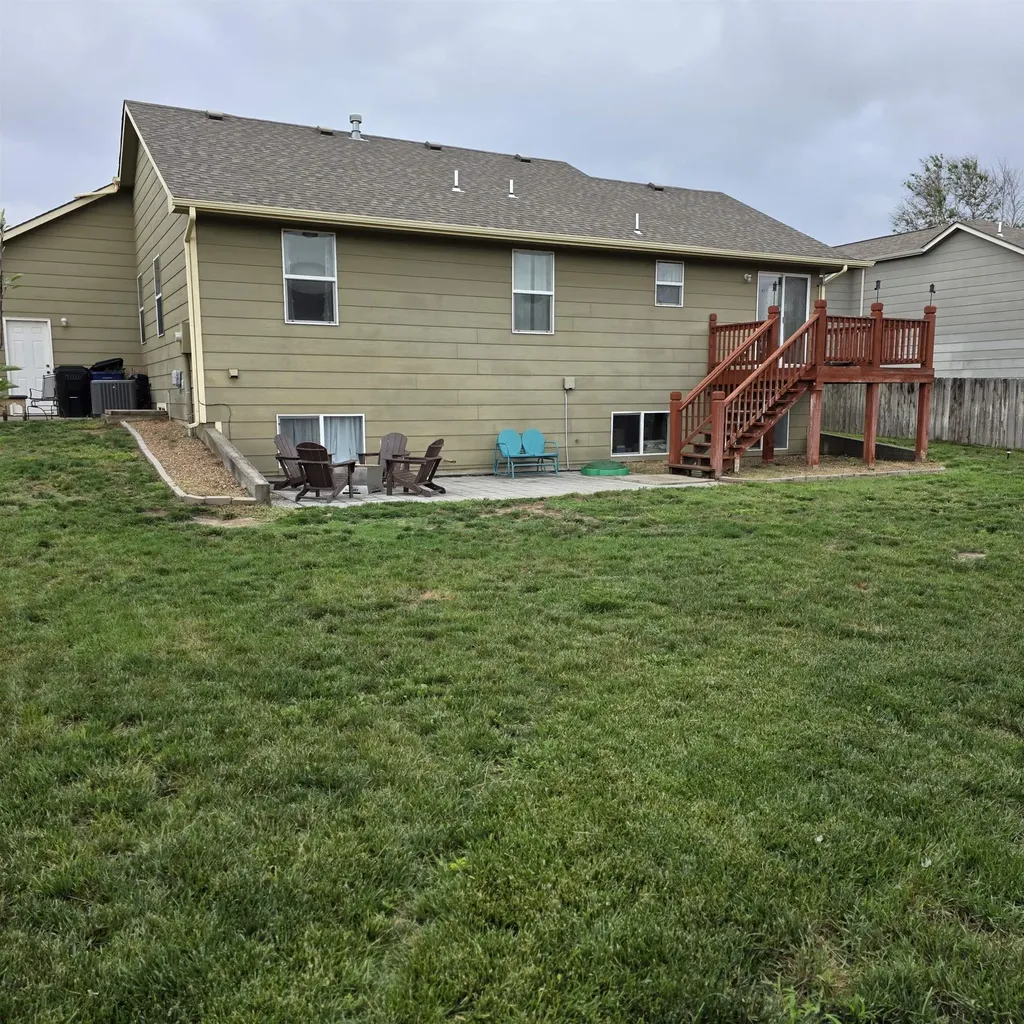 3227 S Blue Lake Court Wichita KS 67215