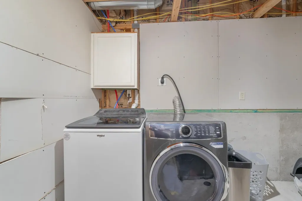 3227 S Blue Lake Court Wichita KS 67215