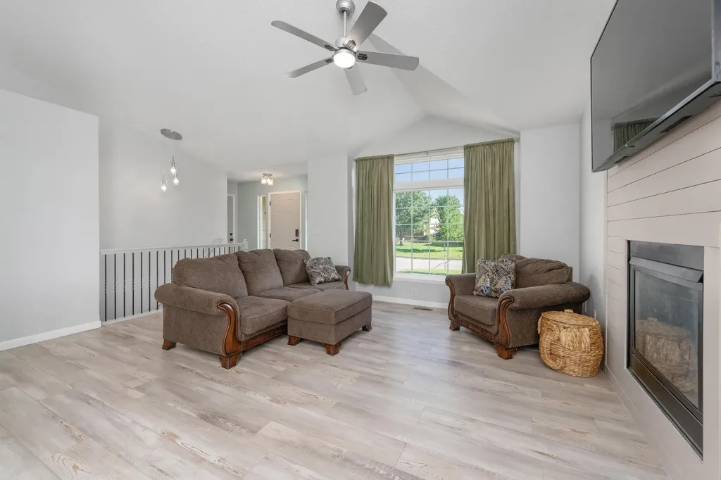 3227 S Blue Lake Court Wichita KS 67215