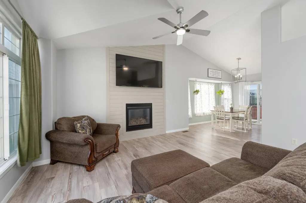 3227 S Blue Lake Court Wichita KS 67215