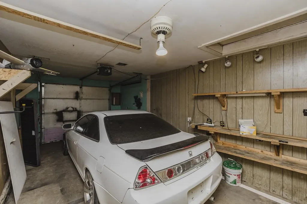 2215 S Green Wichita KS 67211