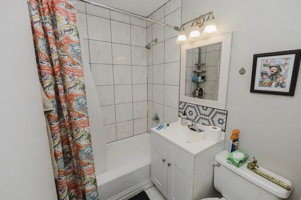 2215 S Green Wichita KS 67211