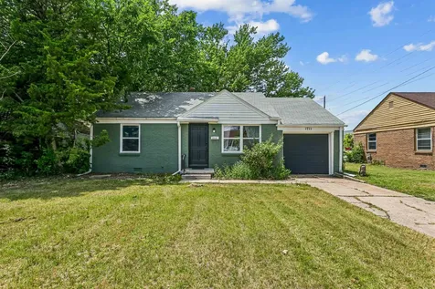 1711 N Belmont Avenue Wichita KS 67208-2114