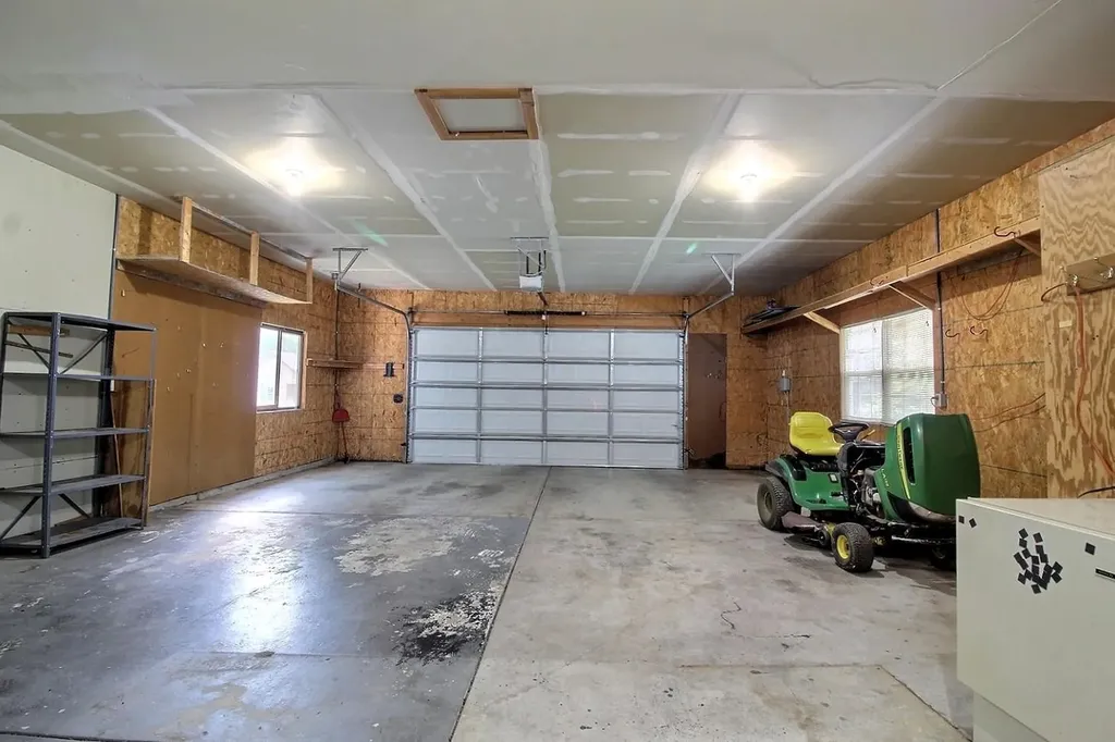 1218 N Wild Turkey Drive Derby KS 67037