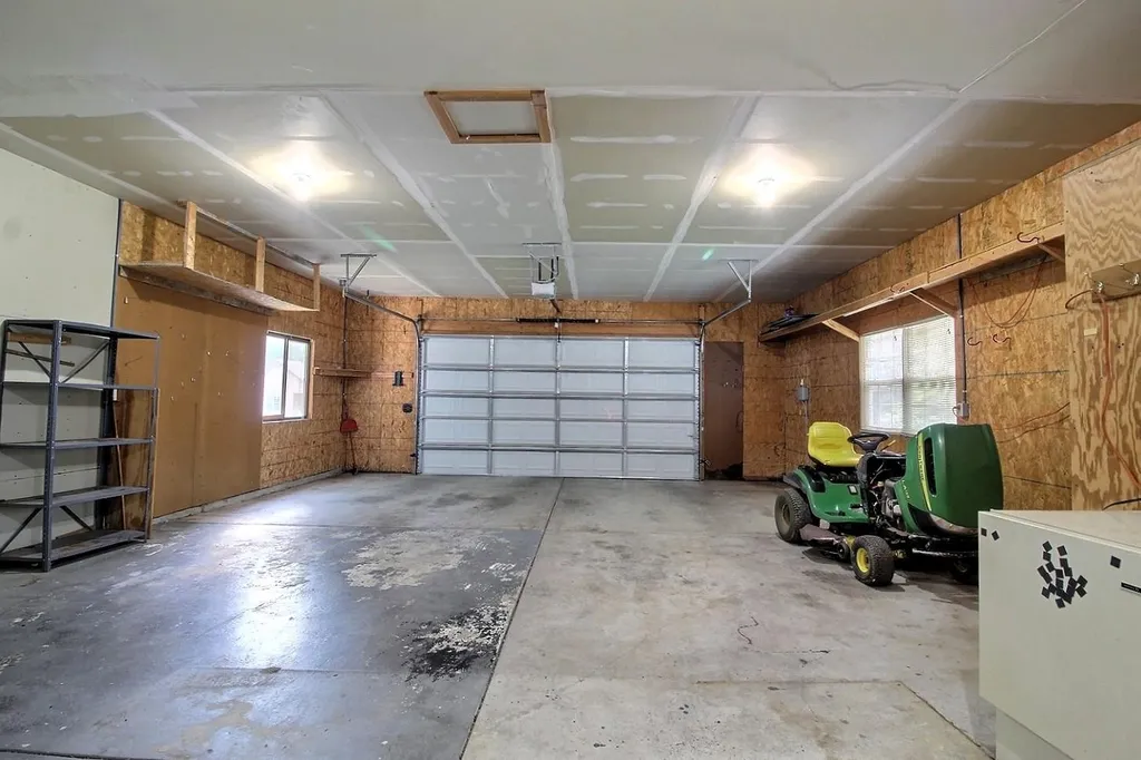 1218 N Wild Turkey Drive Derby KS 67037