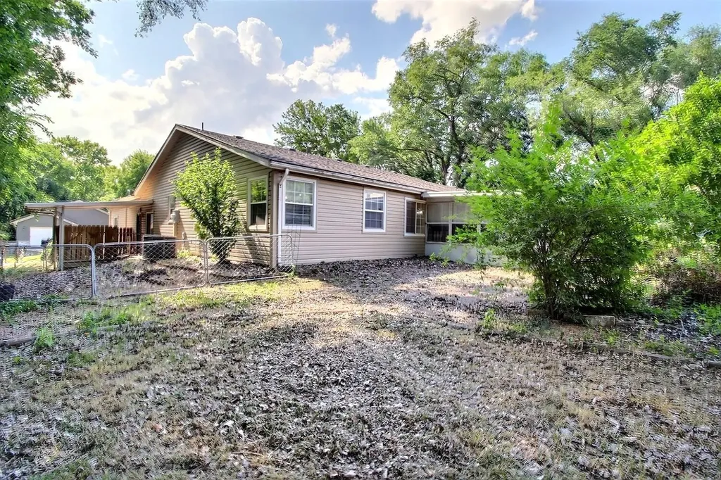 1218 N Wild Turkey Drive Derby KS 67037