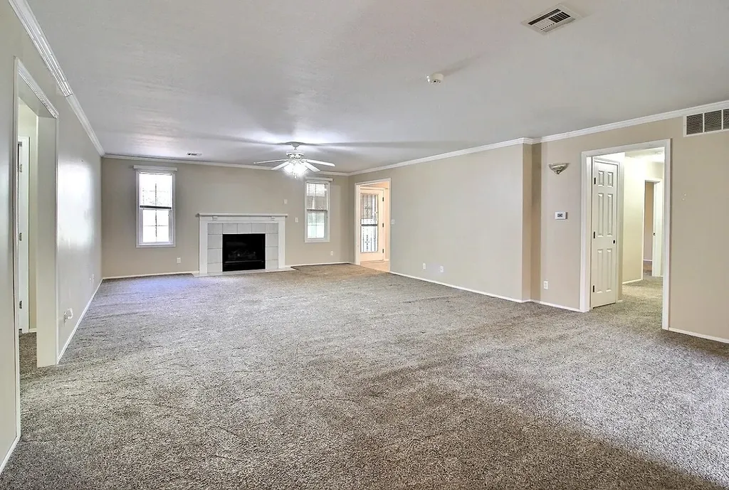 1218 N Wild Turkey Drive Derby KS 67037