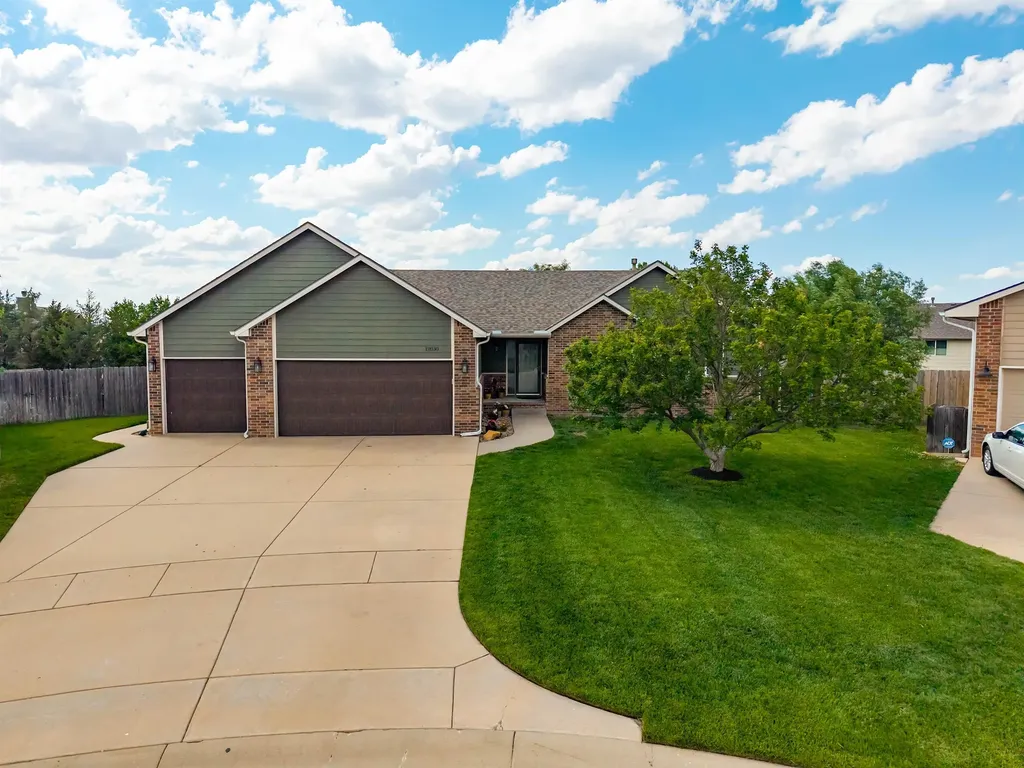 12030 W Grant Court Wichita KS 67235