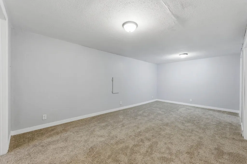 2307 E Shadybrook Lane Wichita KS 67214