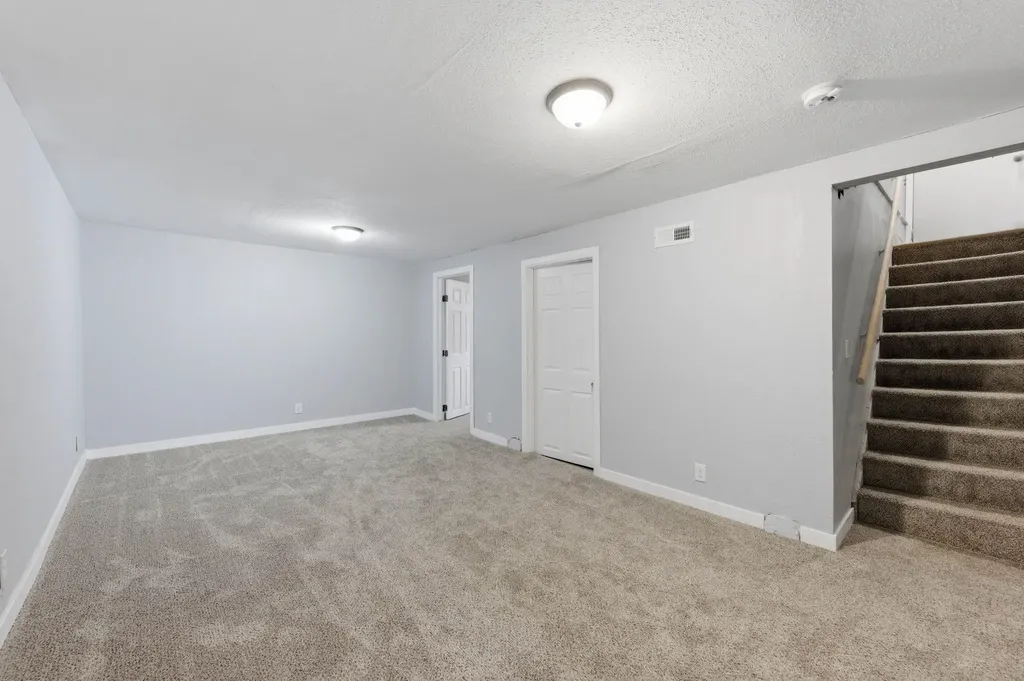 2307 E Shadybrook Lane Wichita KS 67214