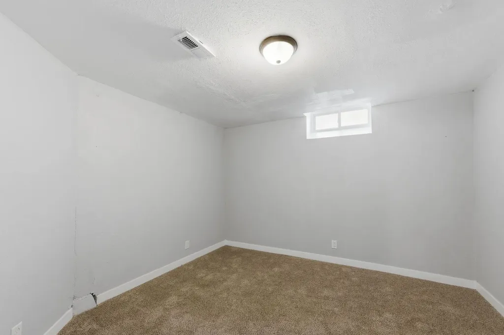 2307 E Shadybrook Lane Wichita KS 67214