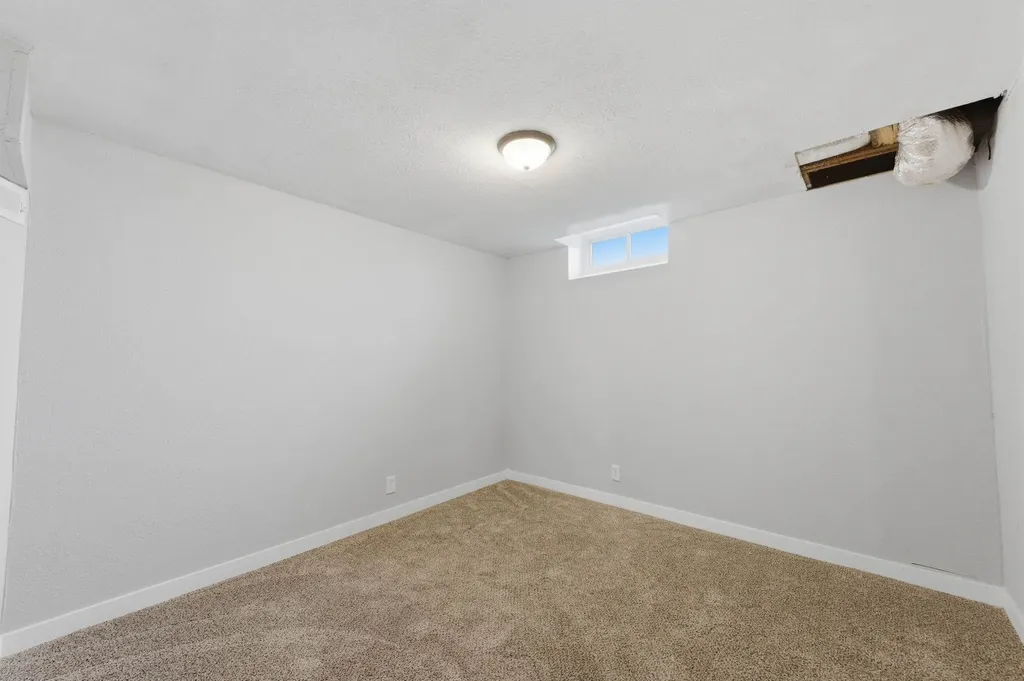 2307 E Shadybrook Lane Wichita KS 67214