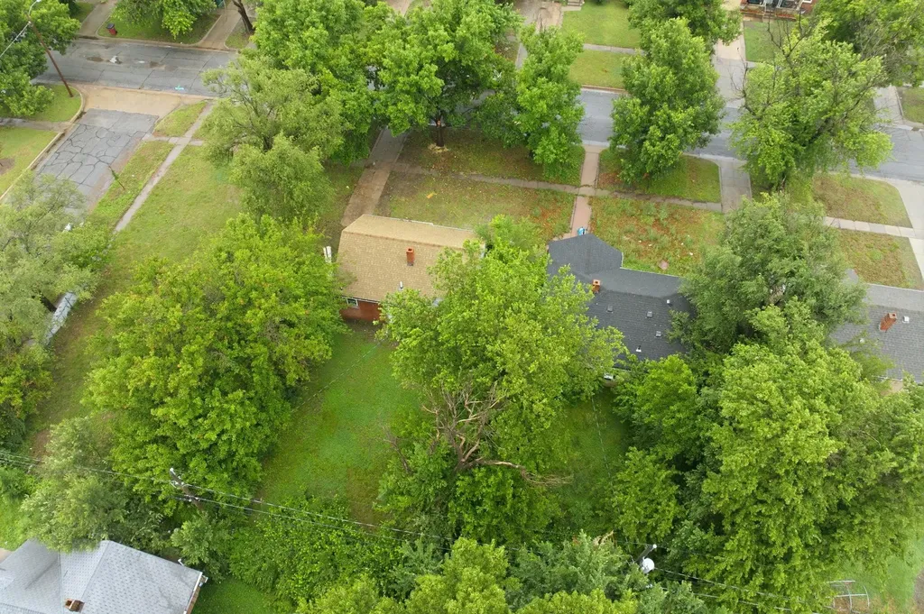 2307 E Shadybrook Lane Wichita KS 67214