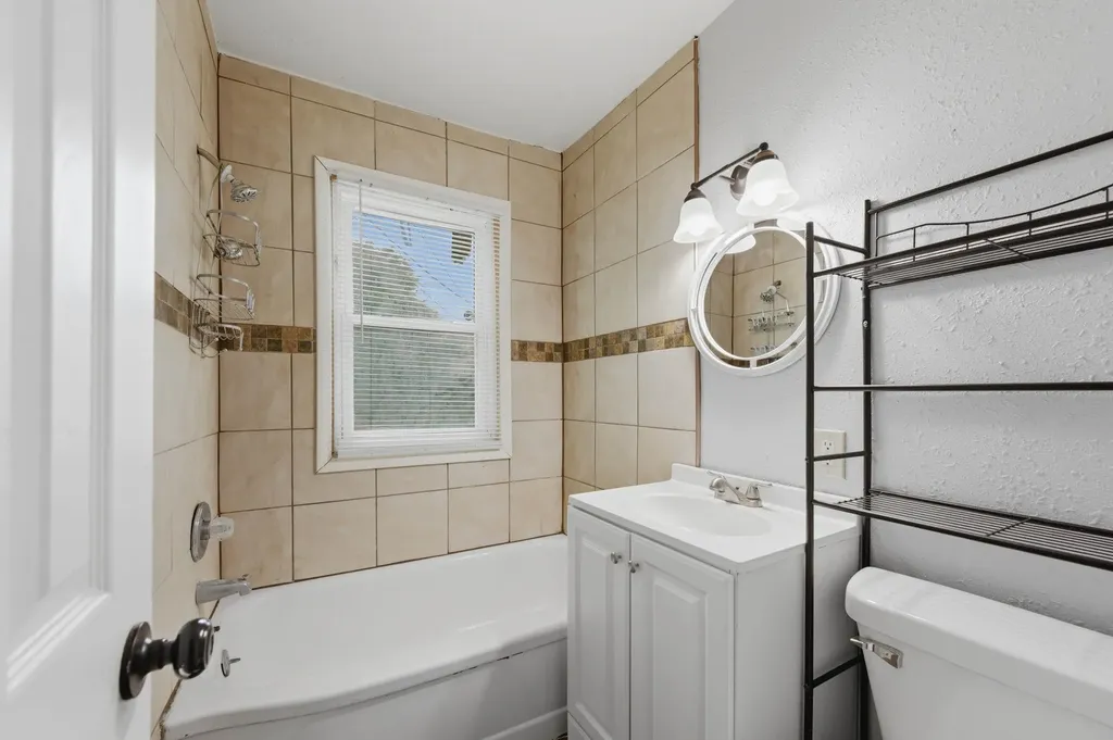 2307 E Shadybrook Lane Wichita KS 67214