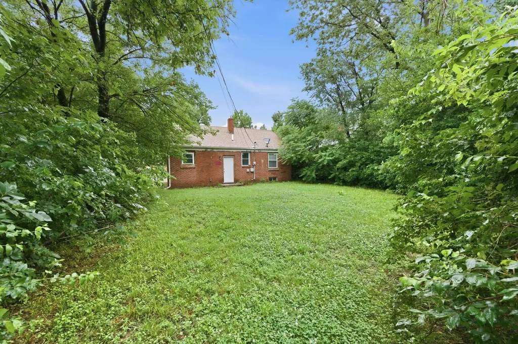 2307 E Shadybrook Lane Wichita KS 67214