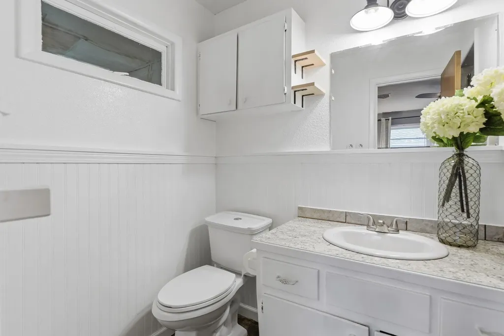 1149 N Old Manor Wichita KS 67208