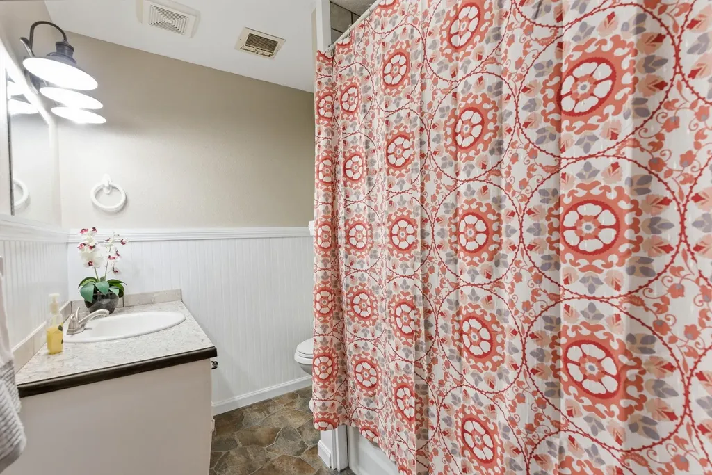 1149 N Old Manor Wichita KS 67208