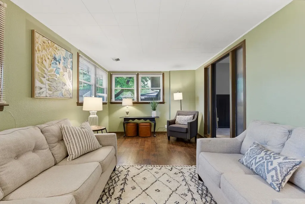 1149 N Old Manor Wichita KS 67208