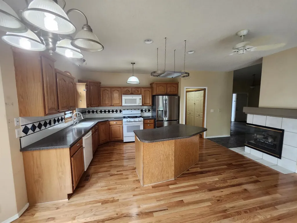 2211 S Glenhurst Court Andover KS 67002