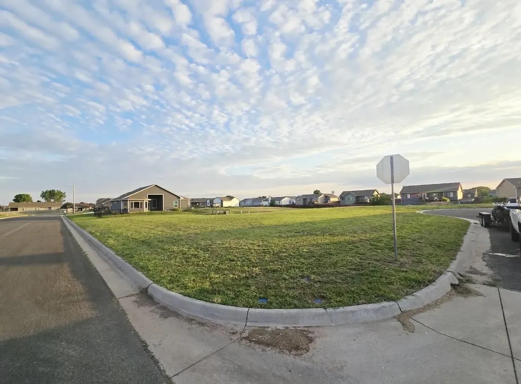 Lot 46 Block 1 Chisholm Ridge Add Clearwater KS 67206