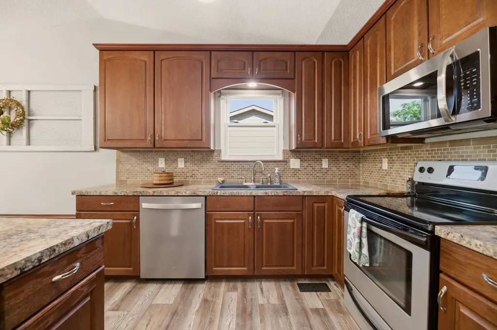 913 W 50th Street S Wichita KS 67217