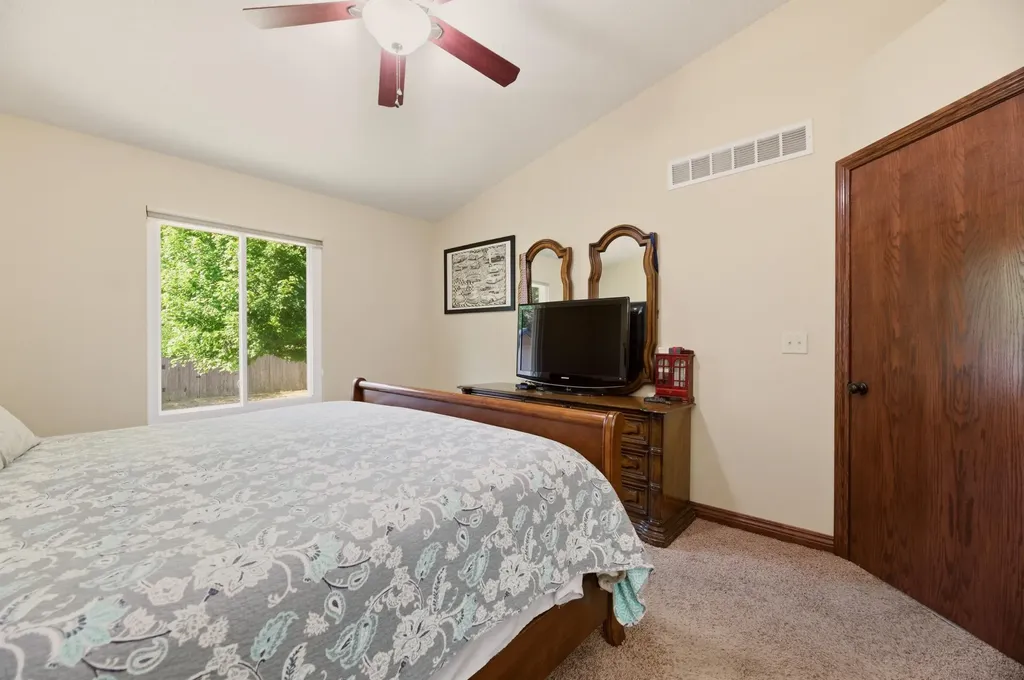 913 W 50th Street S Wichita KS 67217