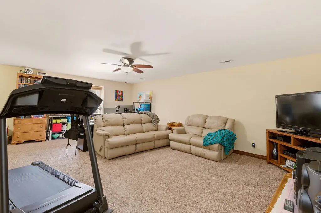 913 W 50th Street S Wichita KS 67217