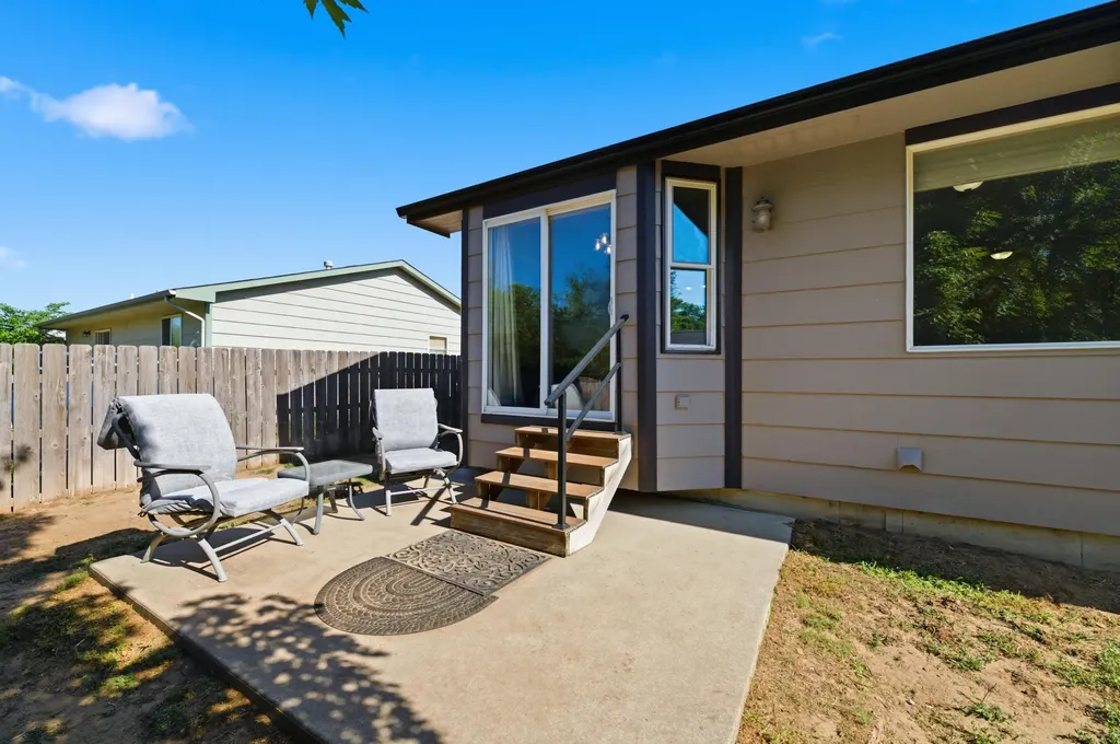 913 W 50th Street S Wichita KS 67217