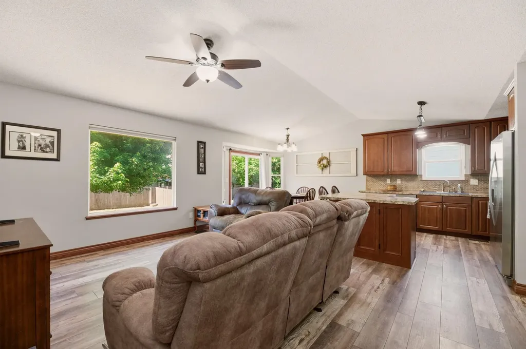 913 W 50th Street S Wichita KS 67217
