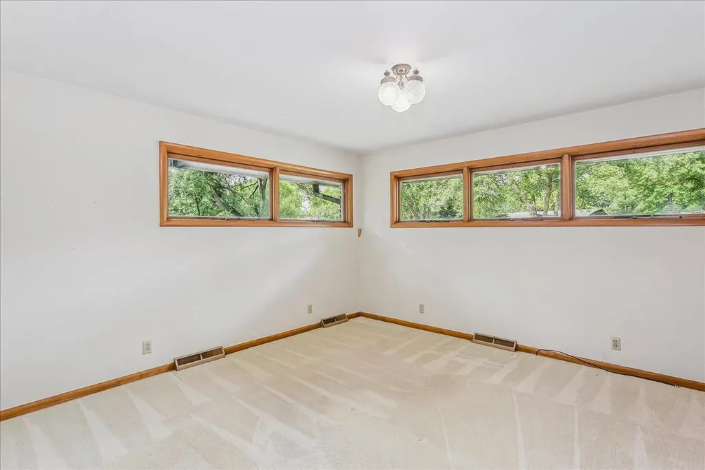 346 N Fairway Avenue Wichita KS 67212